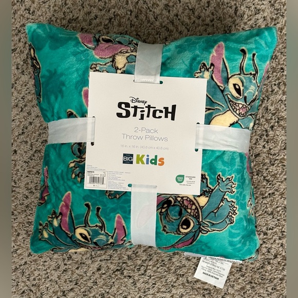🌺Disney Stitch 2 Pack Throw Pillows, NWT - Picture 1 of 5
